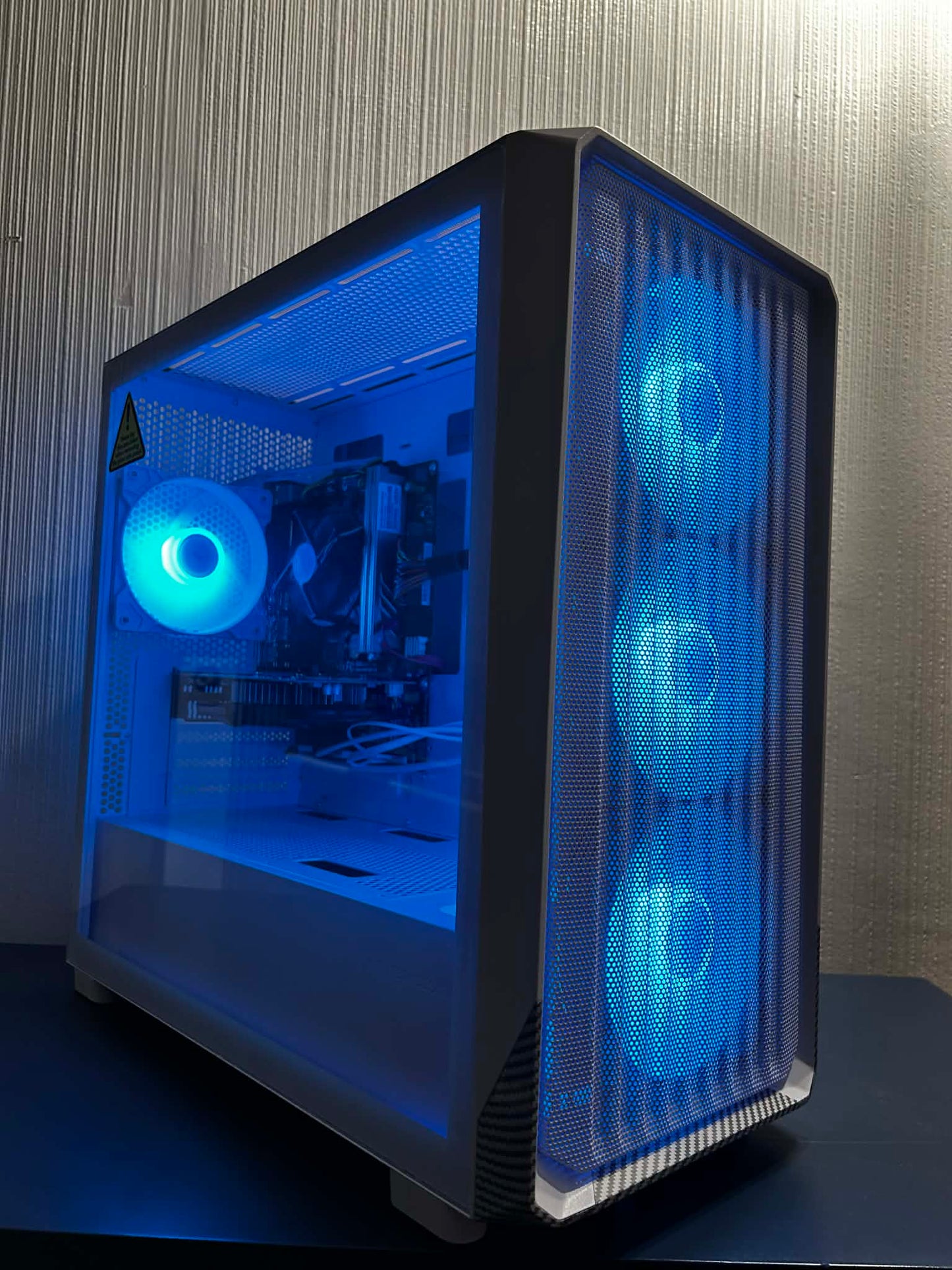 GameFury-Gaming Pc Intel i7 6500, GTX 1070 8GB ,16GB DDR4 Ram ,240GB SSD +1TB HHD Windows 11