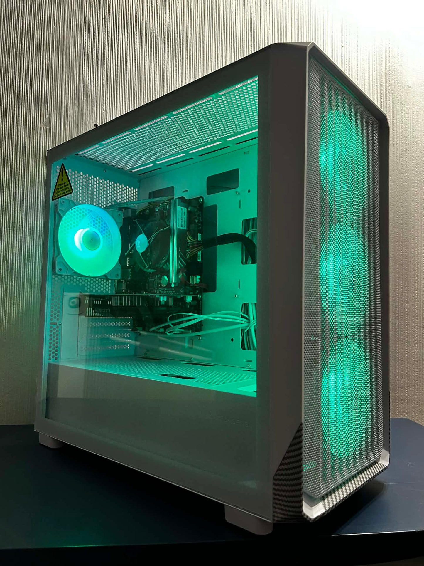 GameFury-Gaming Pc Intel i7 6500, GTX 1070 8GB ,16GB DDR4 Ram ,240GB SSD +1TB HHD Windows 11