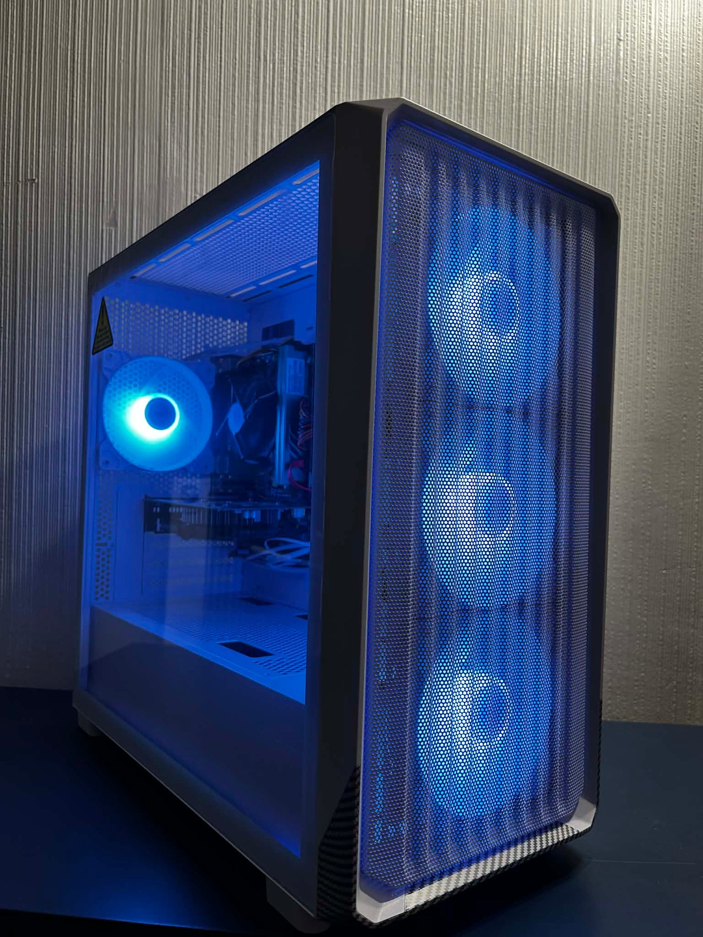 GameFury-Gaming Pc Intel i7 6500, GTX 1070 8GB ,16GB DDR4 Ram ,240GB SSD +1TB HHD Windows 11