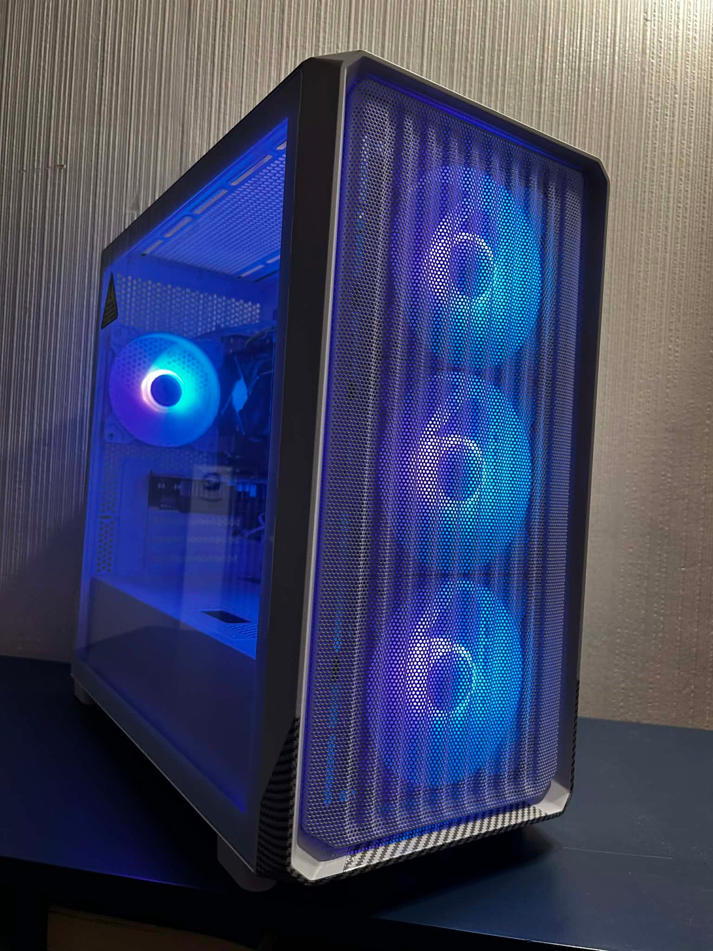 GameFury-Gaming Pc Intel i7 6500, GTX 1070 8GB ,16GB DDR4 Ram ,240GB SSD +1TB HHD Windows 11