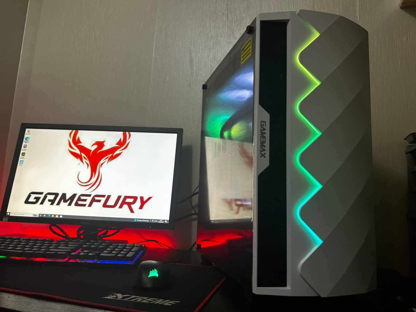 CUSTOMISE YOUR NEW RGB GAMING PC !