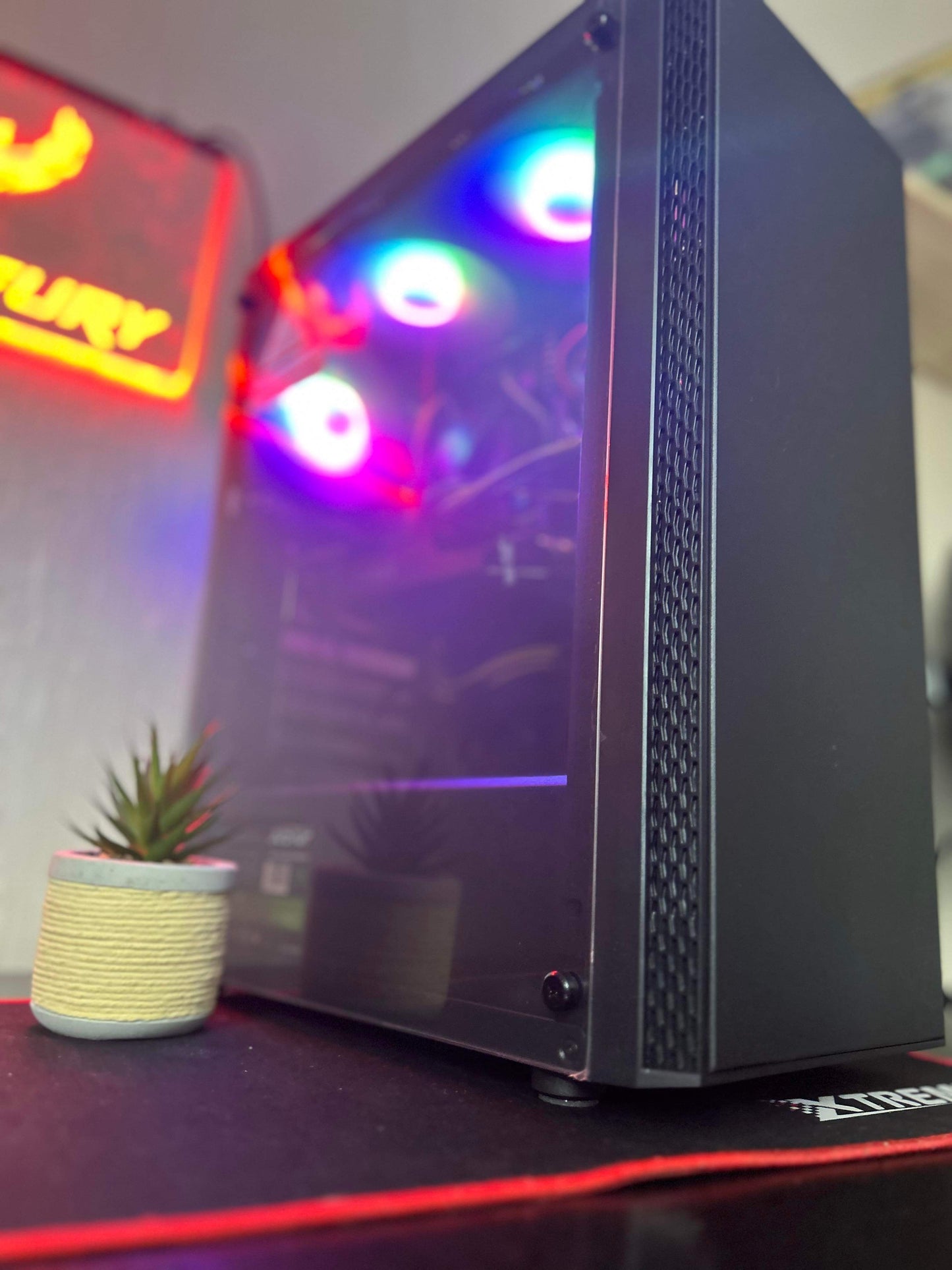 Fast Gaming Pc - Intel i7 9700K , RTX 3060 8GB , 16GB DDR4 Ram , 480GB SSD+ 1TB HHD Windows 11