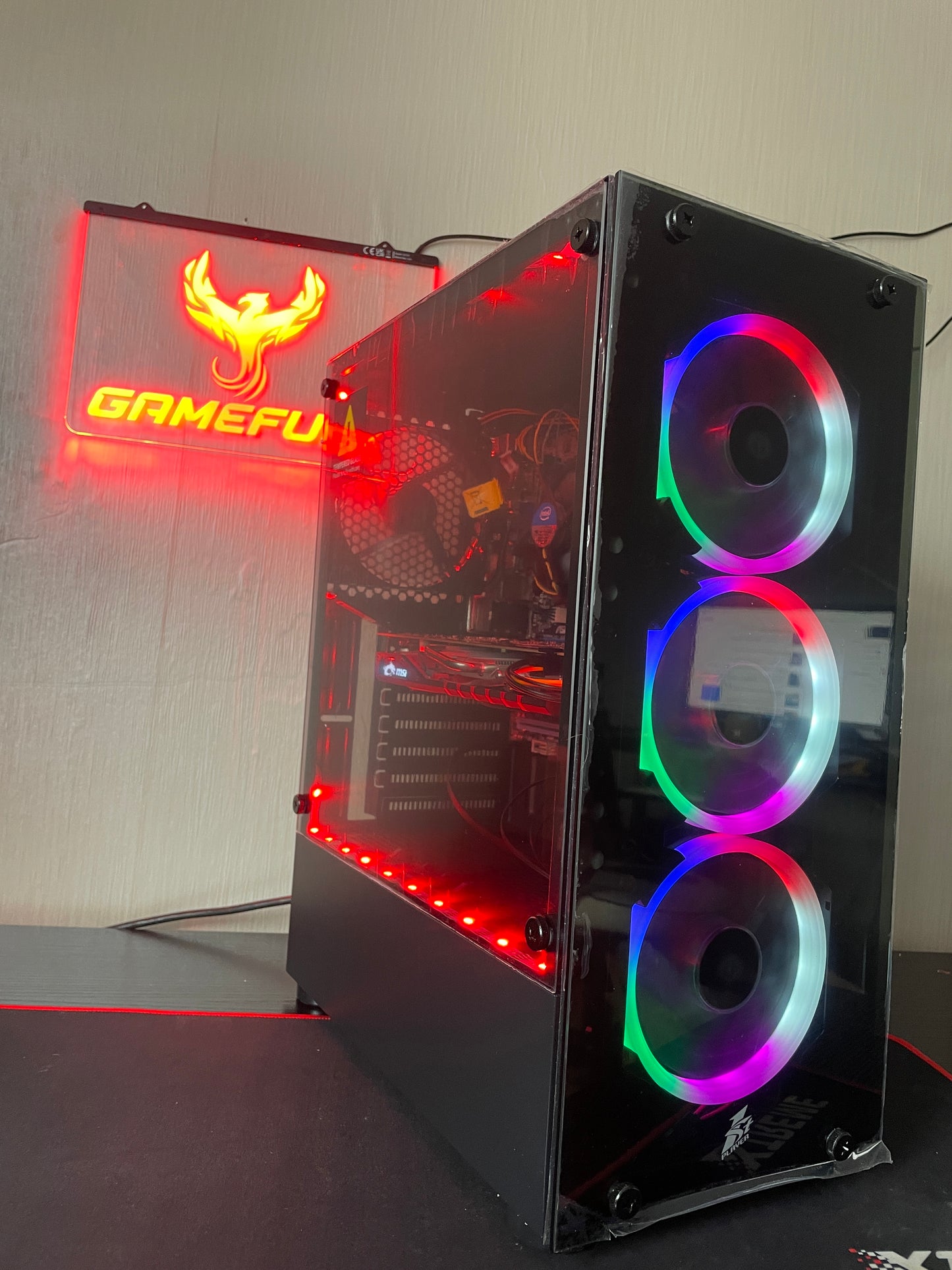 CUSTOMISE YOUR NEW RGB GAMING PC !