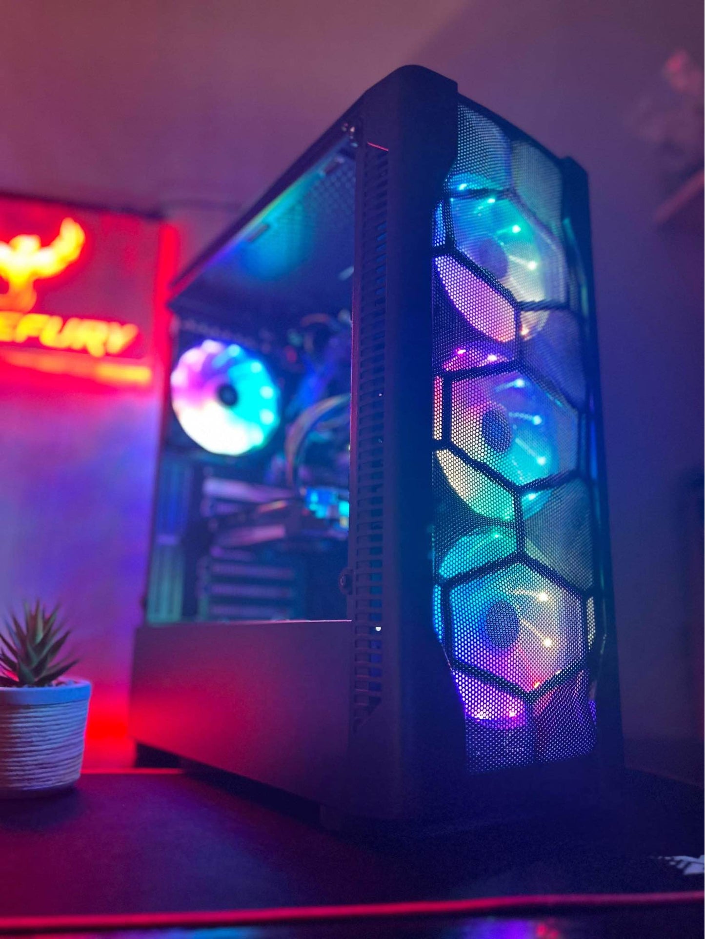 CUSTOMISE YOUR NEW RGB GAMING PC !